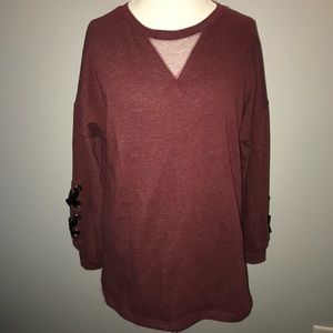 Lace-up sleeve, oversized sweater